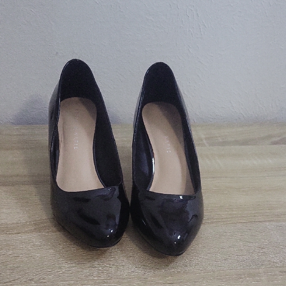 Kelly & Katie Black‎ Pumps